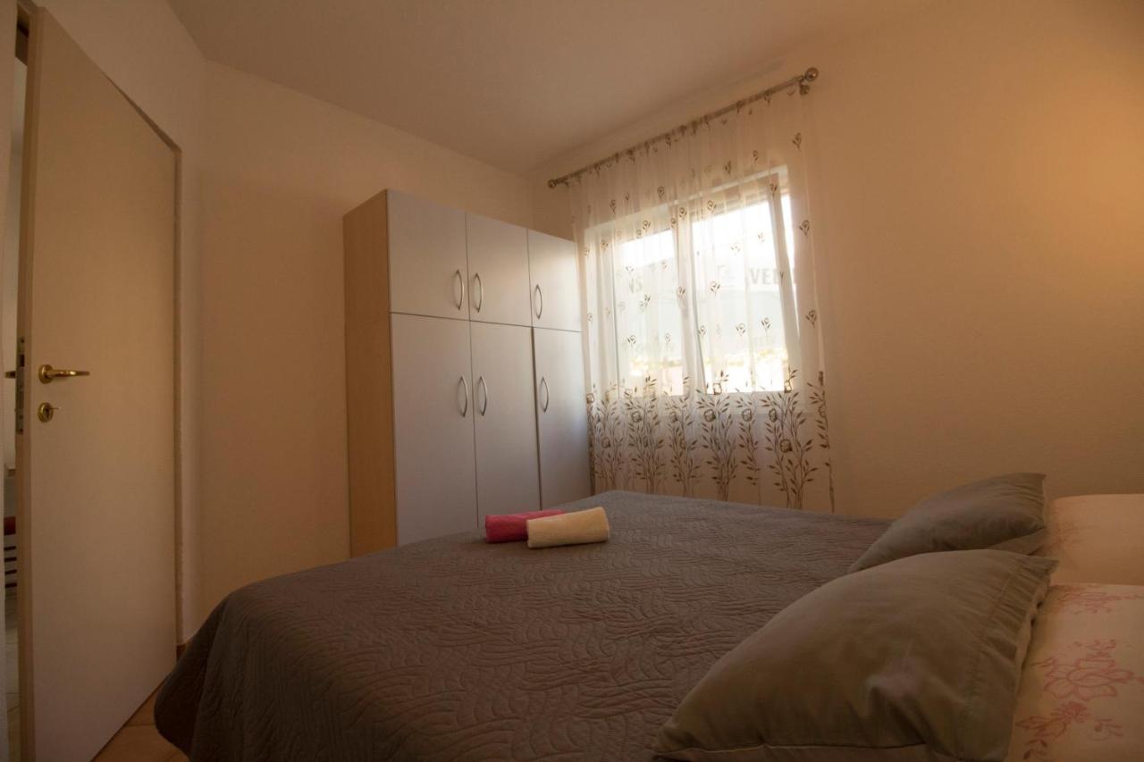 Apartmani Ana Juricev Vodice Exterior foto