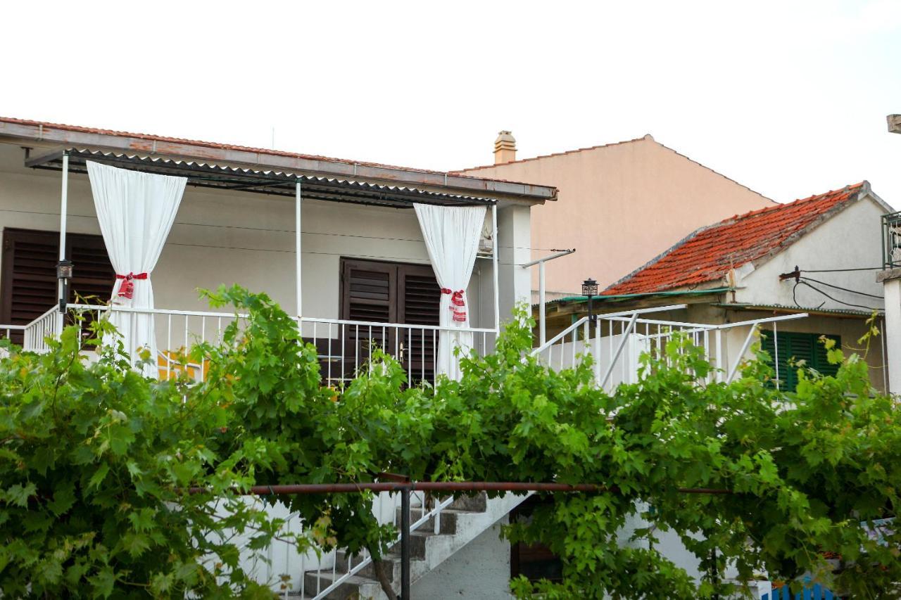 Apartmani Ana Juricev Vodice Exterior foto