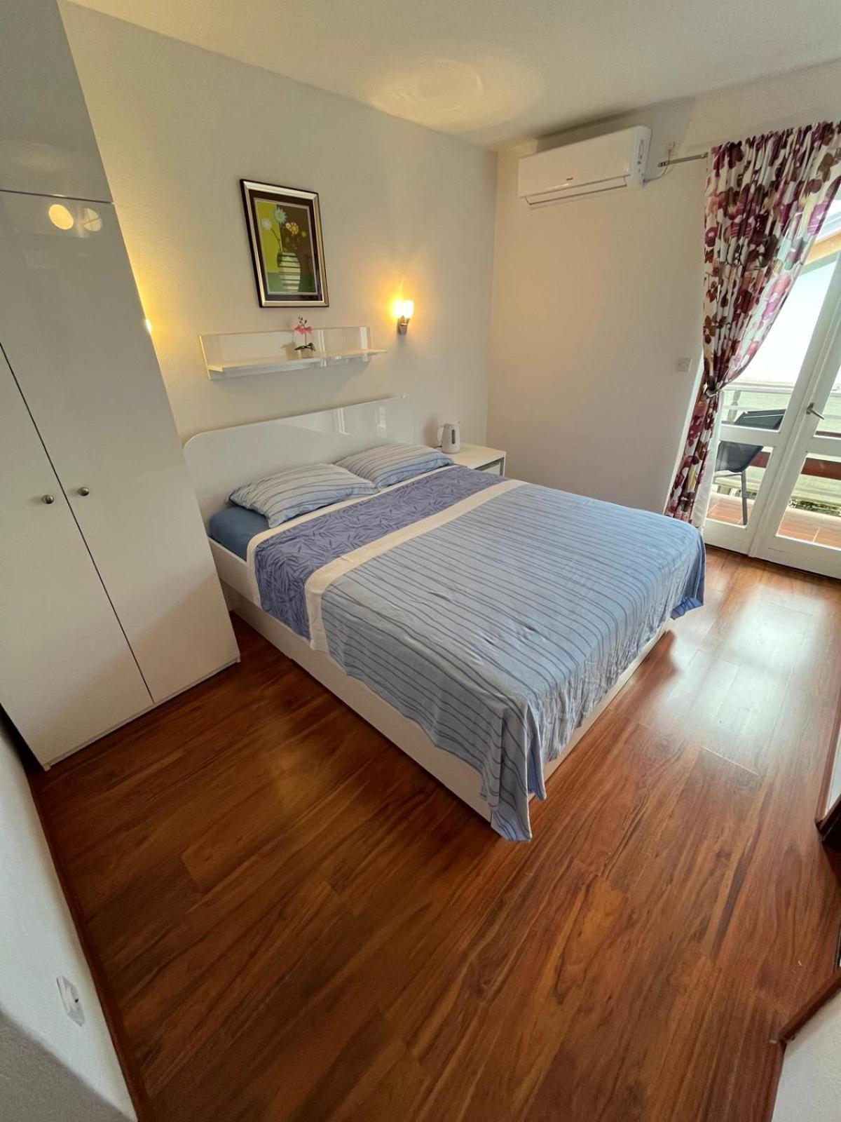 Apartmani Ana Juricev Vodice Exterior foto